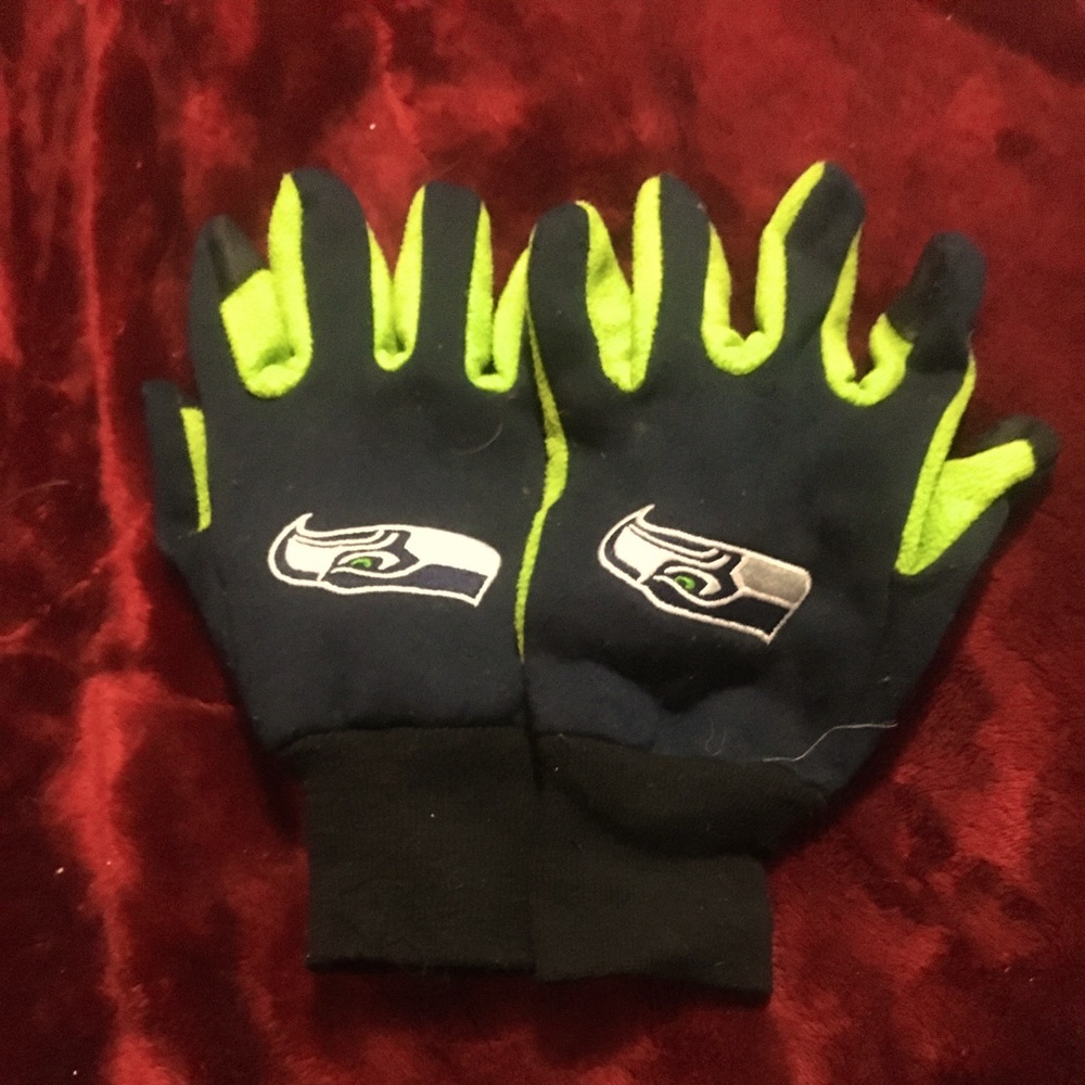 Seattle Seahawks winter gloves